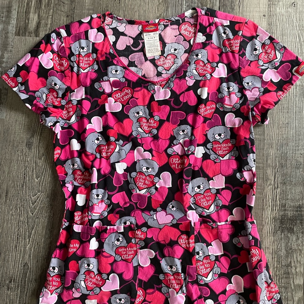 Dickies Pink and Gray Heart Print Top